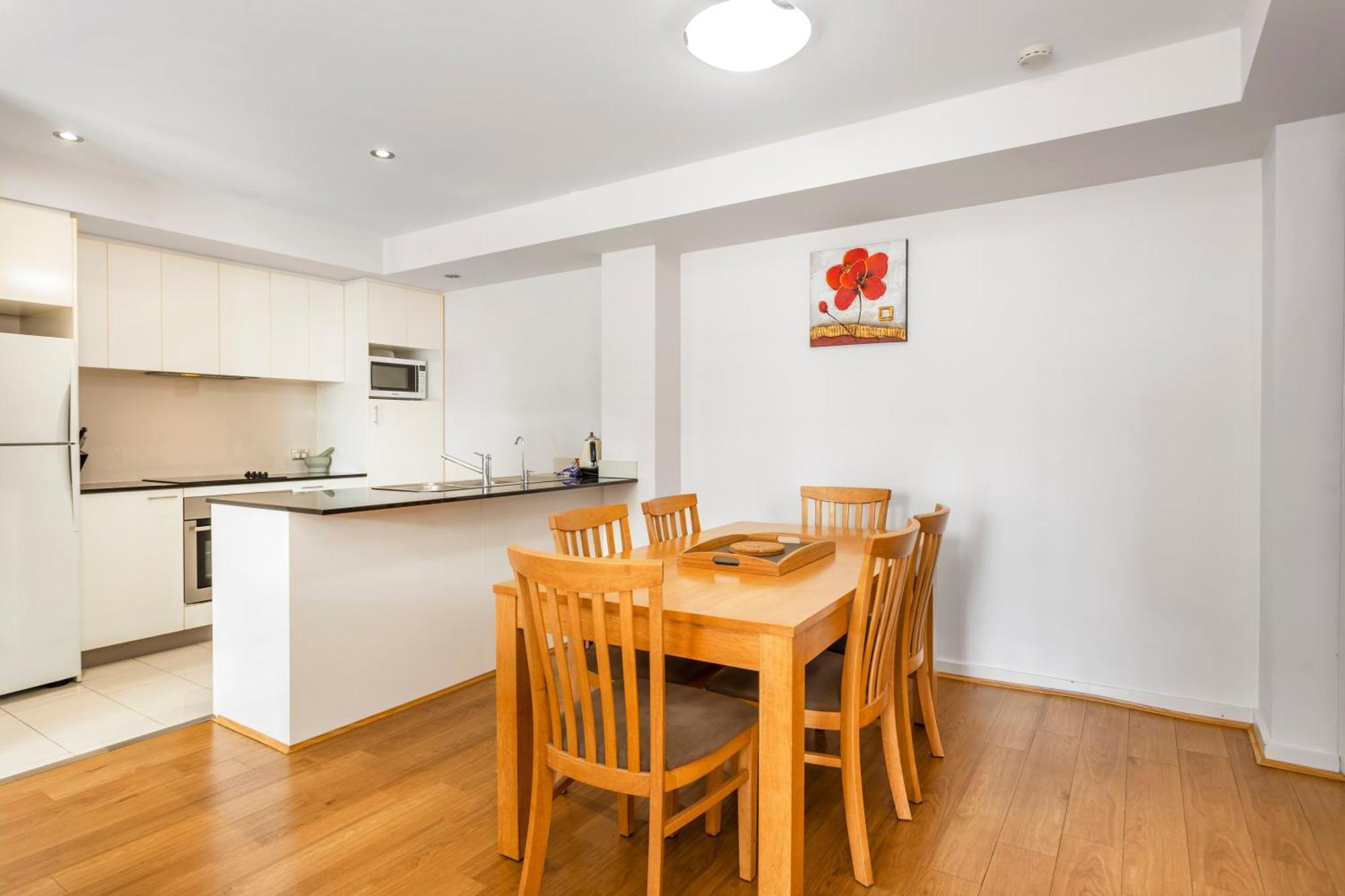 Code Apartment - Executive Escapes เพิร์ท ภายนอก รูปภาพ